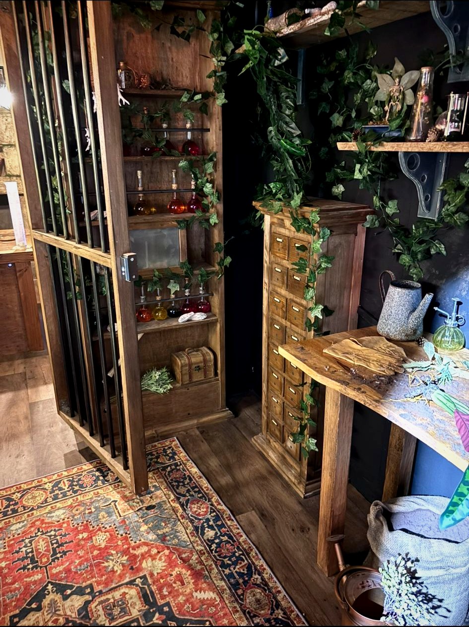 Un coin herboristerie et ses plantes séchées
